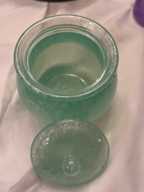 Resin jar with top